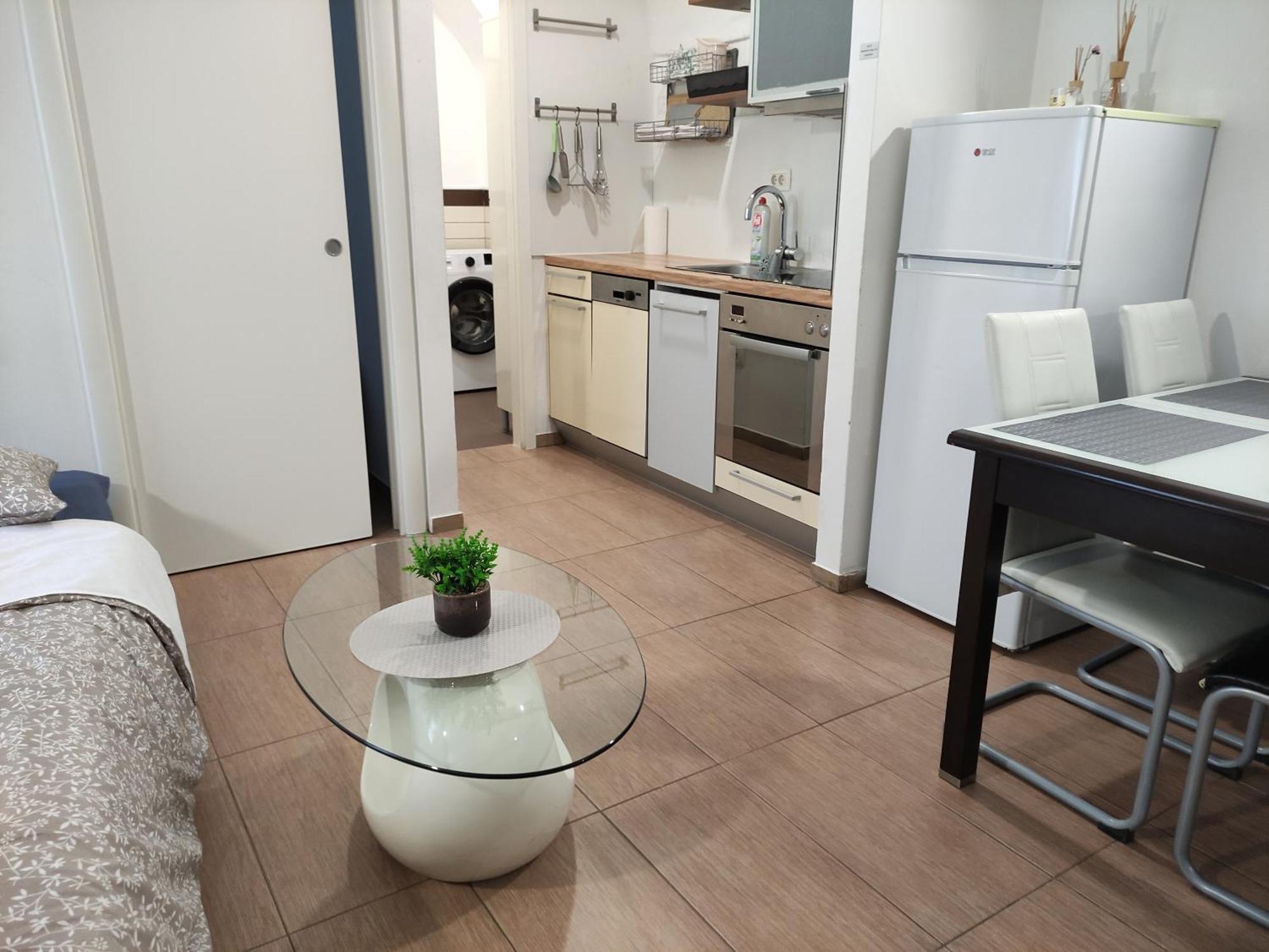 Apartment Sisters 3-4
